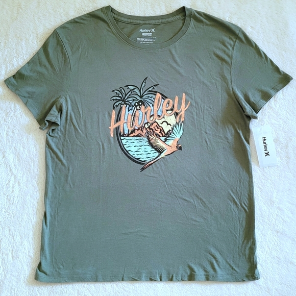 Hurley Tops - Hurley🌊 Island Scene🏝 Graphic Tee👕 - NWT